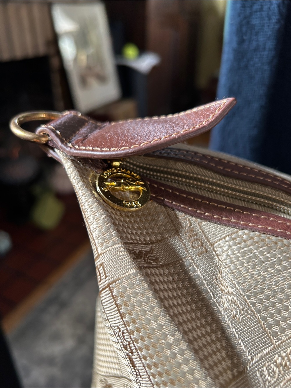 Longchamp Vintage Beige and Brown Tote with Logo Monogram Pattern - Picture 2 of 16